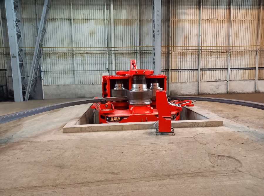 A&#32;GIANT&#32;ANGLE&#32;ROLL&#32;FOR&#32;HEAVY-DUTY&#32;FLANGES